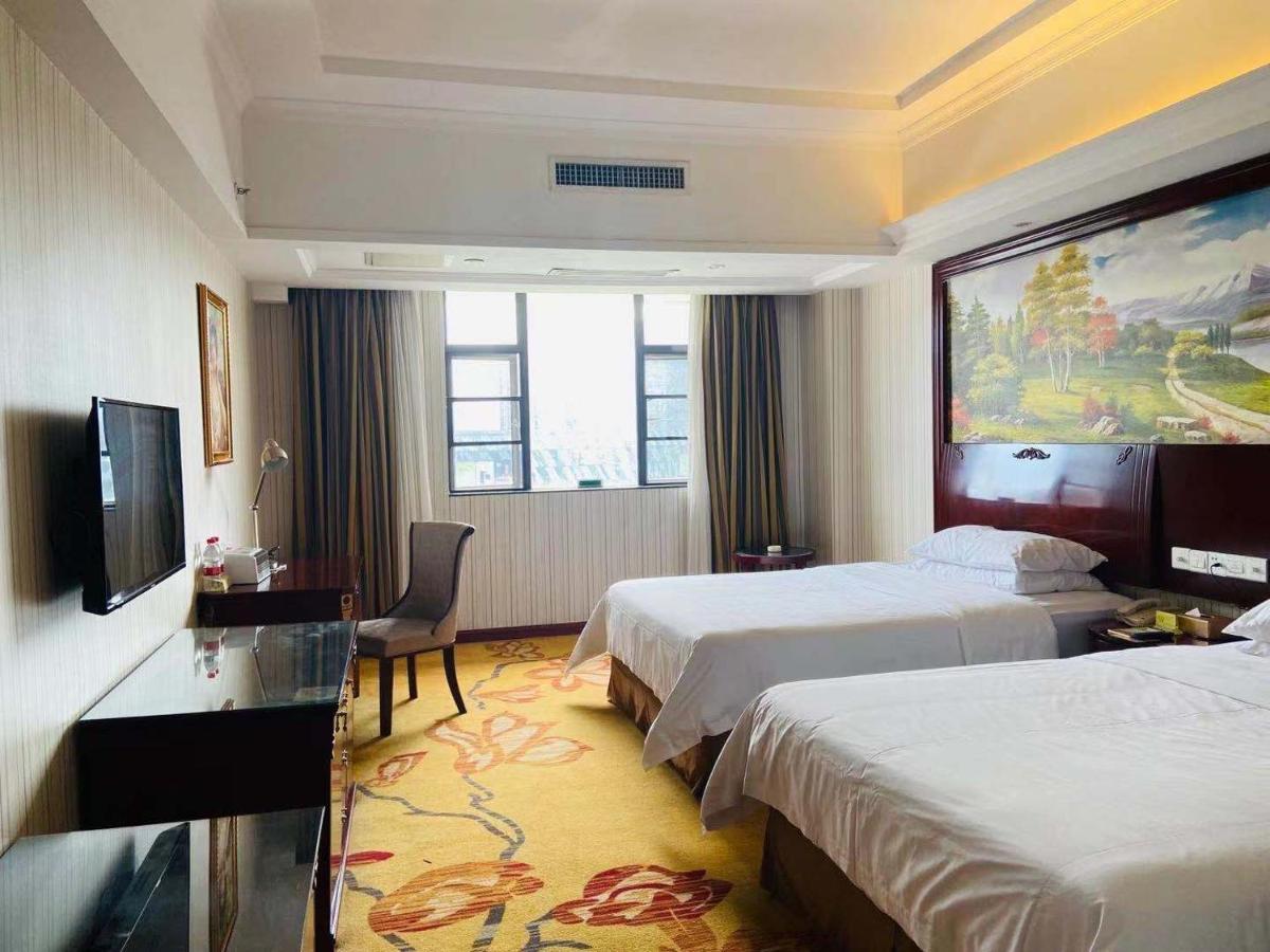 Vienna Hotel Foshan Nanhai City Square Екстериор снимка